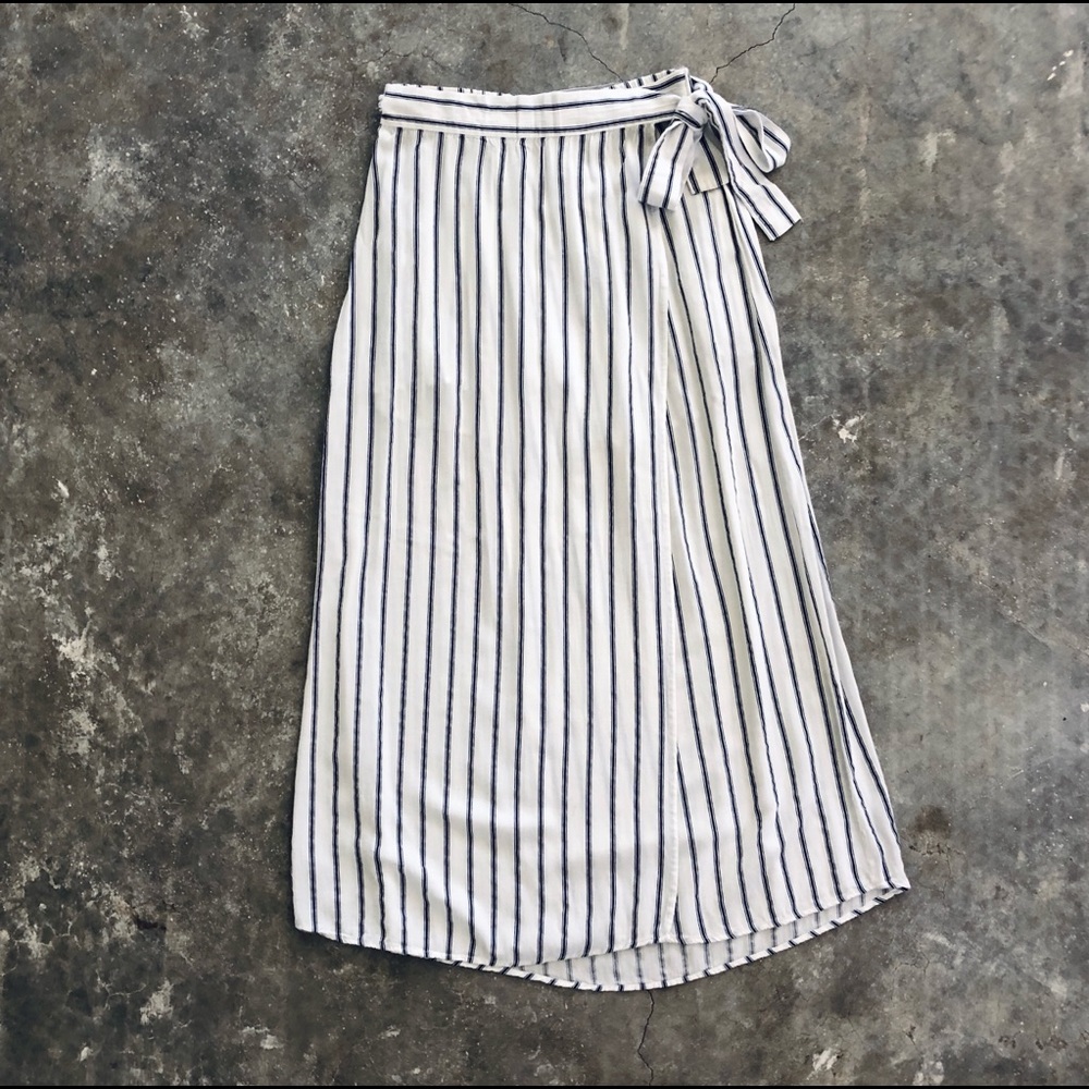 Japna | Wrap Skirt with Shorts